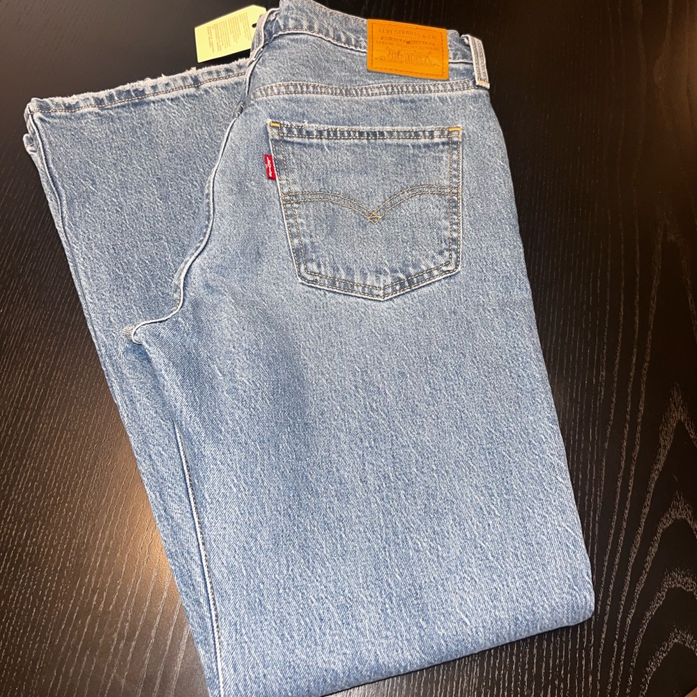 Levi's mid rise wide leg Jeans in Light Blue Denim